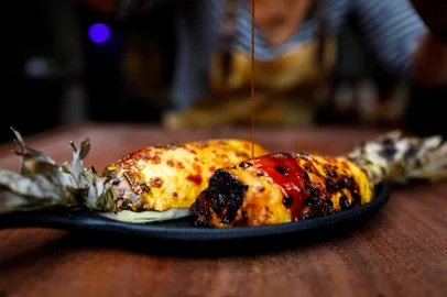 PORTO ALEGRE, RS, BRASIL: A churrasqueira Clarice Chwartzmann apresenta opcoes de pratos que podem servir como acompanhamento para o churrasco. Foto: Camila Hermes/Agencia RBS<!-- NICAID(15204377) -->