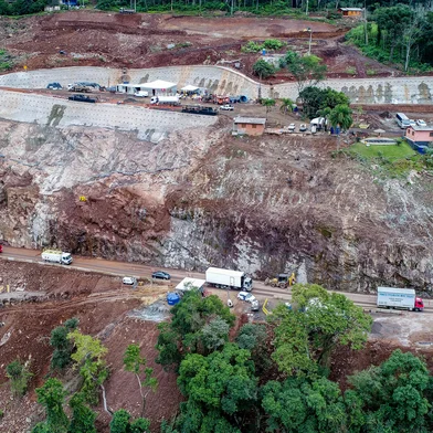 BENTO GONÇALVES, RS, BRASIL, 10/06/2025. Um ano de obras na BR470. (Neimar De Cesero/Agência RBS)<!-- NICAID(16056514) -->