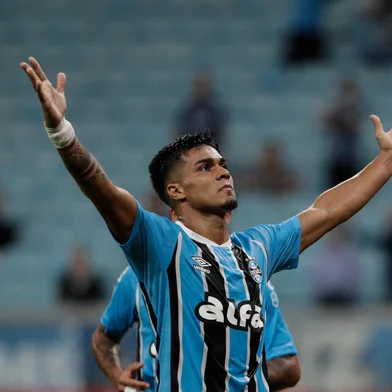 Porto Alegre, RS, Brasil, 08-04-2025: Grêmio vs Atlético Grau pela Copa Sul-Americana, na Arena. Gol de Arezo, no 1-0.  Foto: Renan Mattos / Agência RBS<!-- NICAID(16013032) -->