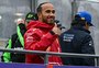 Hamilton critica Ferrari após GP da Austrália: "Grato por não ter batido no muro, porque era para lá que o carro parecia querer ir"