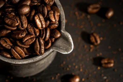 Coffee BeansIndexador: Michelle Lee ArnoldFonte: 126348639Fotógrafo: Photographyer<!-- NICAID(15999612) -->