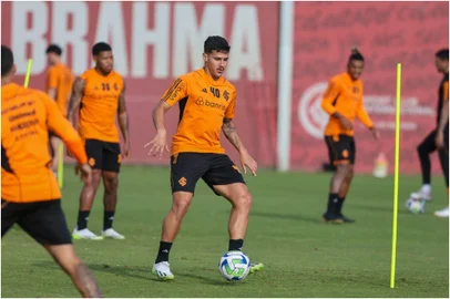 romulo no treino do inter