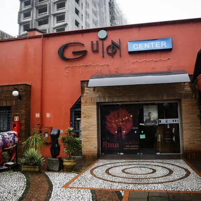 PORTO ALEGRE, RS, BRASIL, 25-08-2021: Efeitos do fechamento do cinema Guion nos demais estabelecimentos do centro comercial Nova Olaria, no bairro Cidade Baixa. (Foto: Mateus Bruxel / Agencia RBS)Indexador: Mateus Bruxel<!-- NICAID(14871938) -->