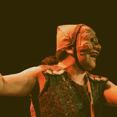 No próximo sábado (4), o Coletivo Enredo apresenta a peça O NINGUÉM – teatro de máscaras, no Ponto Coletivo Arte. A peça que é interpretada pelo chileno Cristian Beltrán (Chile) está marcada para as 19h e os ingressos já estão a venda pelo perfil do Instagram do coletivo, a R$ 30 ou R$ 50 para quem quiser comprar dois ingressos. <!-- NICAID(15749310) -->