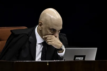 MIN ALEXANDRE DE MORAES SESSÃO 1TURMA STFDF - MIN/ALEXANDRE DE MORAES SESSÃO 1TURMA STF - POLÍTICA - Nesta terça (5) o Ministro do STF Alexandre de Moraes participa da sessão da 1 ª Turma do STF. O ministro decretou a prisão domiciliar do ex-presidente Jair Bolsonaro. 05/08/2025 - Foto: TON MOLINA/FOTOARENA/FOTOARENA/ESTADÃO CONTEÚDOEditoria: POLÍTICALocal: BRASÍLIAIndexador: TON MOLINAFonte: 2781624Fotógrafo: FOTOARENA<!-- NICAID(16094910) -->