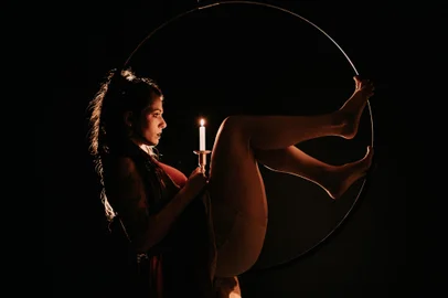 Grupo Joanas d'Ar reapresenta espetáculo "Lunares" nos dias 18 e 19 de maio, com campanha de doação para vítimas da enchente Até o dia 19, a sede do grupo é ponto de coleta de absorventes, lenços umedecidos e roupas íntimas para atender pessoas que menstruam.No momento em que o Circo de Aéreos Joanas d'Ar se preparava para anunciar o retorno do espetáculo "Lunares", viabilizado com recursos do Governo Federal por meio da Lei Paulo Gustavo, nosso estado foi atingido pela maior catástrofe climática de sua história.<!-- NICAID(15760513) -->