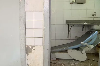 Posto de saúde está abandonado em Viamão<!-- NICAID(16003544) -->