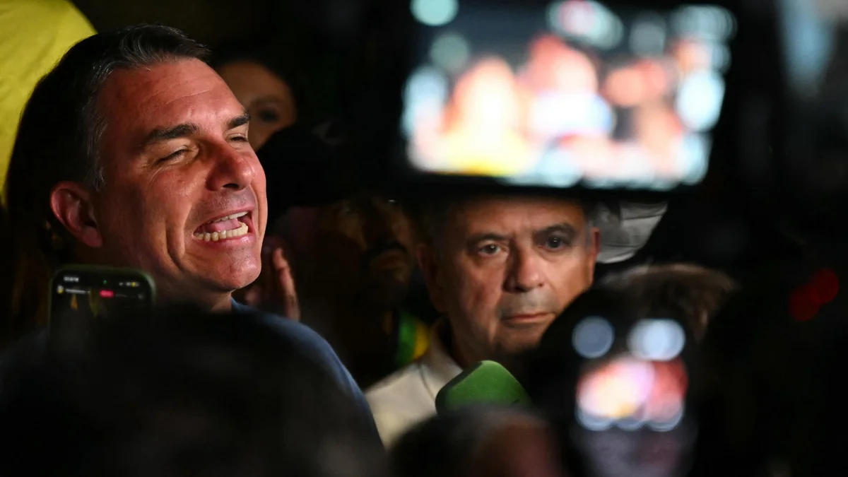 Imprensa internacional destaca surpresa com desempenho de Flávio Bolsonaro no 1º turno