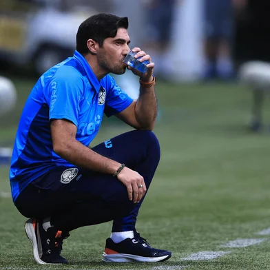PAULISTA 2023, PALMEIRAS X SÃO PAULOSP - PAULISTA 2023, PALMEIRAS X SÃO PAULO - ESPORTES - PAULISTA 2023, PALMEIRAS X SÃO PAULO - Abel Ferreira técnico do Palmeiras durante partida contra o São Paulo no estádio Arena Allianz Parque pelo campeonato Paulista 2023. 22/01/2023 - Foto: ETTORE CHIEREGUINI/AGIF - AGÊNCIA DE FOTOGRAFIA/AGIF - AGÊNCIA DE FOTOGRAFIA/ESTADÃO CONTEÚDOEditoria: ESPORTESLocal: SÃO PAULOIndexador: ETTORE CHIEREGUINIFotógrafo: AGIF - AGÊNCIA DE FOTOGRAFIA<!-- NICAID(15339806) -->