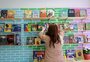 Projeto entrega bibliotecas novas para escolas atingidas pela enchente
