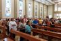 Centenas de fiéis celebram a Sexta-Feira Santa com Via Sacra em Passo Fundo<!-- NICAID(15720386) -->