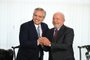 Brazil's President Luiz Inacio Lula da Silva (R) poses for a picture with Argentina's President Alberto Fernandez (L) during a bilateral meeting in Brasilia on January 2, 2023. - Luiz Inacio Lula da Silva took office on January 1, 2023 for a third term as Brazil's president, vowing to fight for the poor and the environment and "rebuild the country" after far-right leader Jair Bolsonaro's divisive administration. (Photo by EVARISTO SA / AFP)Editoria: POLLocal: BrasíliaIndexador: EVARISTO SASecao: politics (general)Fonte: AFPFotógrafo: STF<!-- NICAID(15310464) -->