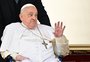 Papa Francisco aparece de surpresa na missa do Domingo de Ramos