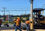 "Só com muita água para aguentar": a rotina de quem trabalha sob o sol em meio à onda de calor no RS
