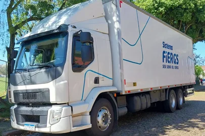 Fiergs / Divulgação Quatro caminhões estão a caminho do Estado atingido pelo tornado de sexta-feira, levando quatro tendas de atendimento médico e seis que servirão de alojamento para desabrigados estão na estrada, a caminho do sudoeste até do Paraná.<!-- NICAID(16164384) -->