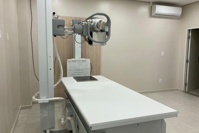 Nova Roma do Sul inagura central de exames, com o primeiro equipamento de raio-x (foto) do município<!-- NICAID(15482947) -->