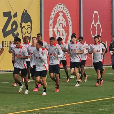 Reserva do Inter em treino<!-- NICAID(16039243) -->