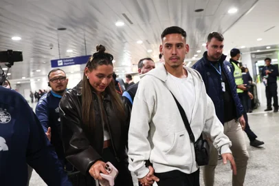 PORTO ALEGRE, RS, BRASIL, 19-08-2025: Chegada do novo volante do grêmio, Erik Noriega.