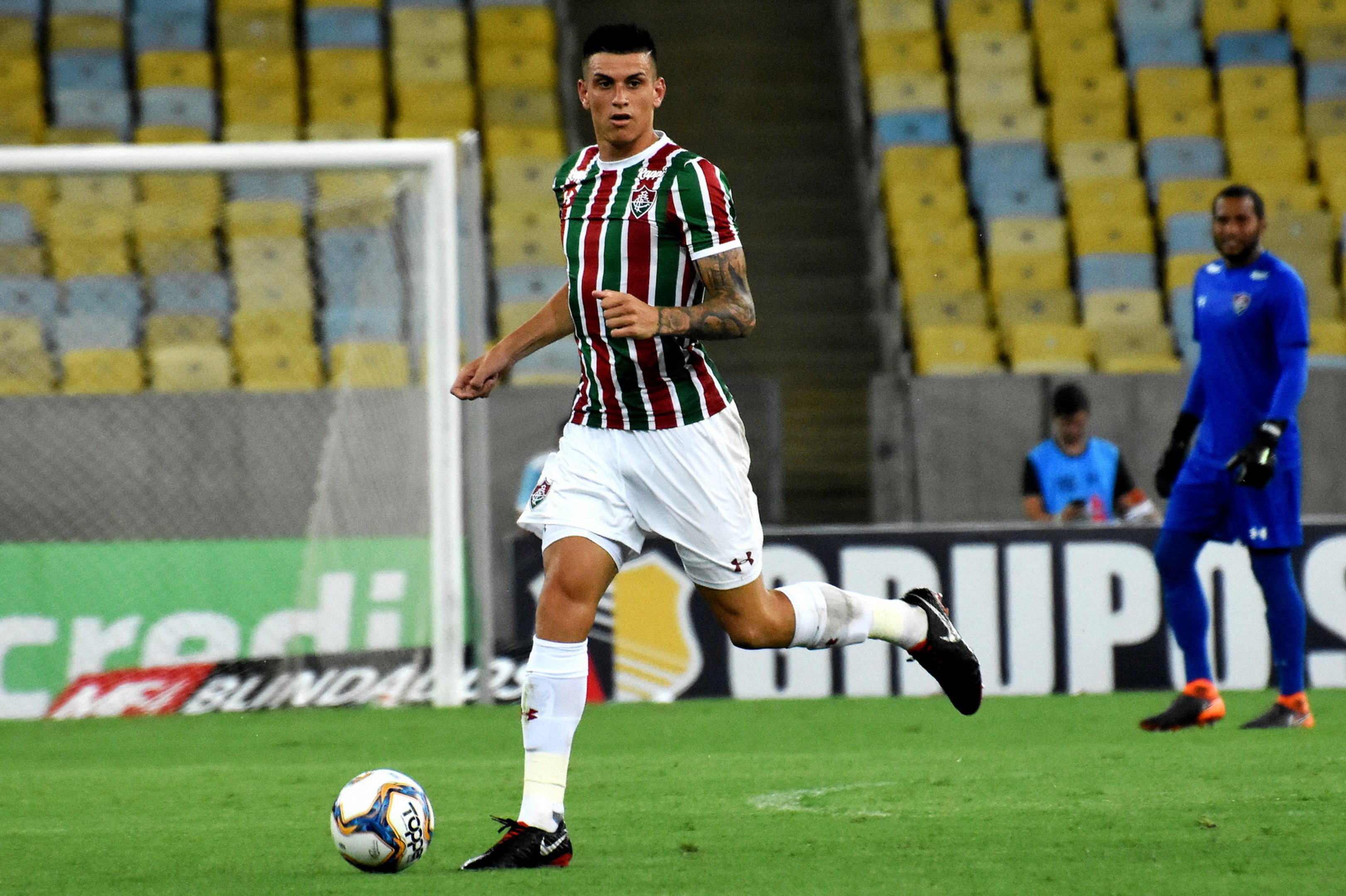 Clube ga&uacute;cho cobra R$ 5 milh&otilde;es do Fluminense na Justi&ccedil;a por d&iacute;vida envolvendo zagueiro da Sele&ccedil;&atilde;o Brasileira