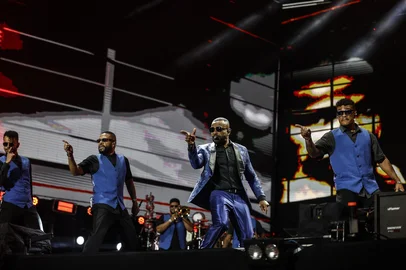 ATLÂNTIDA, RS, BRASIL - 2025.01.31 - Show de Alexandre Pires, na primeira noite do Planeta Atlântida 2025. (Foto: André Ávila/ Agência RBS)<!-- NICAID(15966721) -->