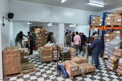 Divulgação / Divulgação No dia 6 de junho, a ação acontecerá em Caxias do Sul pela manhã. *Os voluntários partirão do Bela Vista Carnes para realizar a entrega das doações a diversas instituições da região, entre elas Centros de Serviços de Convivência e Fortalecimento de Vínculos, casas de acolhimento para idosos e instituições de atendimento a crianças e adolescentes. Entre as entidades beneficiadas estão: * Seleção do Bem – Porto Alegre * Associação Mão Amiga * Cáritas Diocesana de Caxias do Sul * Igreja Luterana * SAVIPA * Patna * Banco de Alimentos<!-- NICAID(16301264) -->