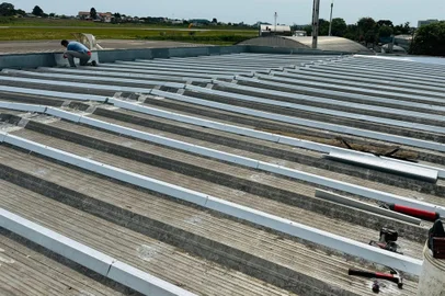 Encerraram nesta semana os trabalhos de impermeabilização de parte da estrutura do terminal de passageiros do Aeroporto Hugo Cantergiani, em Caxias do Sul.<!-- NICAID(15891631) -->