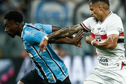 PORTO ALEGRE, RS, BRASIL, 16-10-2025: Jogo entre Grêmio e São Paulo, pela 28ª rodada do Brasileirão. Fotos: Duda Fortes/Agencia RBS<!-- NICAID(16148326) -->