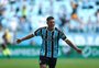 Com lesão muscular, Pavon deve perder três jogos do Grêmio na Libertadores
