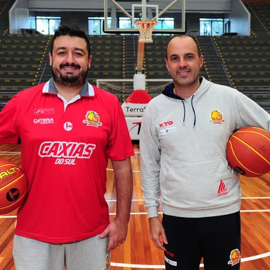 CAXIAS DO SUL, RS, BRASIL, 12/10/2022. Treino do Caxias do Sul Basquete no ginásio do Sesi. O time se prepara para a temporada 2022/2023 do NBB. (Porthus Junior/Agência RBS)Indexador:                                 <!-- NICAID(15237338) -->