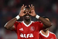 Internacional's forward #49 Ricardo Mathias celebrates after scoring a goal during the Copa Libertadores group stage football match between Uruguay's Nacional and Brazil's Internacional at the Gran Parque Central stadium in Montevideo, on May 15, 2025. (Photo by DANTE FERNANDEZ / AFP)Editoria: SPOLocal: MontevideoIndexador: DANTE FERNANDEZSecao: soccerFonte: AFPFotógrafo: STR<!-- NICAID(16038408) -->