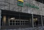 Petrobras lidera perdas na bolsa em dia de volatilidade; inclusive do dólar
