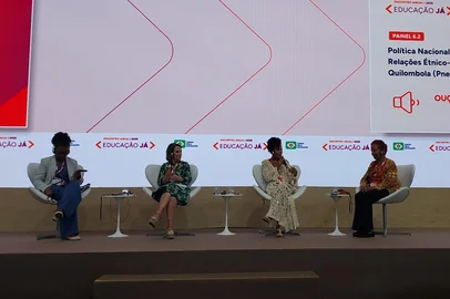 Rio Grande do Sul conta com duas escolas de referência no combate ao racismo. O anúncio foi feito pela secretária da Educação do RS, Raquel Teixeira, nesta quinta-feira (13), em evento em São Paulo (SP). <!-- NICAID(15995160) -->