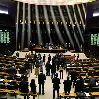 CONGRESSO VOTA ORÇAMENTO 2023DF - CONGRESSO VOTA/ORÇAMENTO 2023 - POLÍTICA - Foto, visão geral do plenário da Câmara dos Deputados. Nesta terça (12) o Congresso Nacional realiza a votação do orçamento de 2023 pela sessão da LDO. O senador Marcos do Val retirou o item referente a liberação do Orçamento Secreto no orçamento de 2023. 12/07/2022 - Foto: TON MOLINA/FOTOARENA/FOTOARENA/ESTADÃO CONTEÚDOEditoria: POLÍTICALocal: BRASÍLIAIndexador: TON MOLINAFonte: 2233327Fotógrafo: FOTOARENA<!-- NICAID(15147530) -->