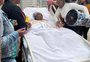 Paciente em cuidados paliativos, Dona Maria recebe homenagem com direito a roda de samba no Hospital de Clínicas