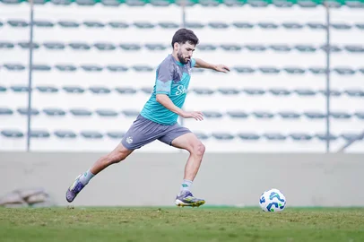 O Juventude realizou, neste sábado (22), o último teste em preparação para o Campeonato Brasileiro. O Verdão enfrentou o Criciúma, no Estádio Alfredo Jaconi, em jogo-treino com portões fechados e ficou no empate em 2 a 2. Na foto, Taliari<!-- NICAID(16001409) -->