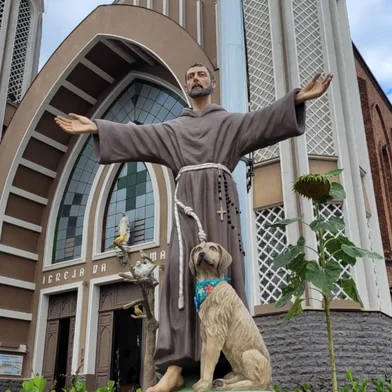 Monumento a São Francisco de Assis é inaugurado na Igreja dos Capuchinhos, em Caxias.<!-- NICAID(16240296) -->