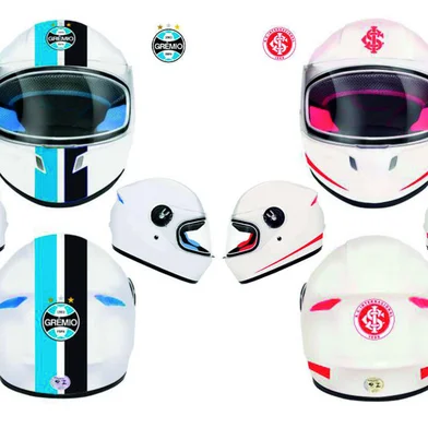 Parceria entre Fama Licensing e Taurus Helmets produzem capacetes para motos da dupla grenal. Foto: Fama Licensing / Divulgação<!-- NICAID(15595607) -->