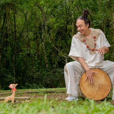 Girafa da Cerquinha, com Richard Serraria, chega a Caxias do Sul nesta semana.<!-- NICAID(16066062) -->