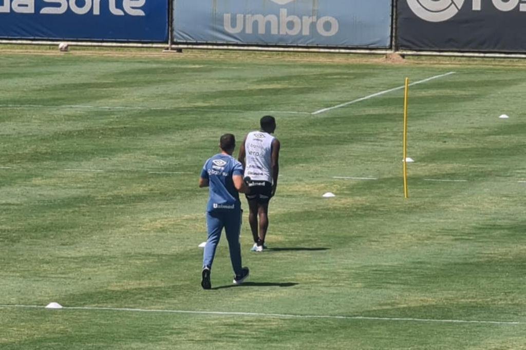Cuiabano sente dores musculares e vira dúvida para largada do Gauchão pelo Grêmio