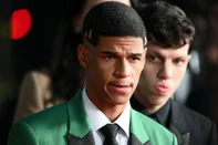 Influenciador digital Iran Ferreira, o Luva de Pedreiro, em cerimônia do Bola de Ouro, em Paris, na França, ocorrida em 17 de outubro.<!-- NICAID(15240036) -->