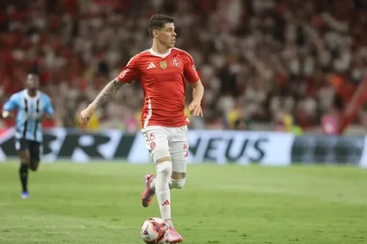 Volante Ronaldo em Gre-Nal