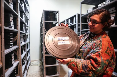 PORTO ALEGRE, RS, BRASIL, 12-05-2026: Cinemateca Capitólio lança campanha para receber como doação películas antigas em formatos 35mm, 16mm e Super 8 para restauro e complementação de acervo. Foto: Jonathan Heckler/Agência RBS<!-- NICAID(16283419) -->