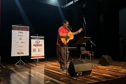 PASSO FUNDO (RS), 07/03/2026 - O músico pofissional Ricardo Pacheco foi convidado para se apresentar no Show de Talentos Inclusivo realizado pela Associação Passo-Fundense de Cegos (Apace)<!-- NICAID(16240341) -->