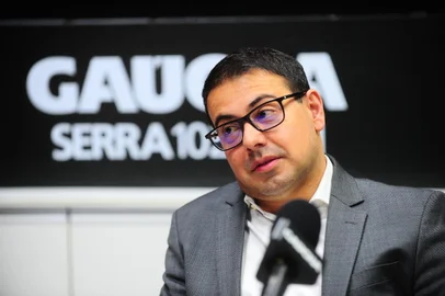 CAXIAS DO SUL, RS, BRASIL, 20/10/2022. Novo presidente do Juventude, Fábio Pizzamiglio, participa do programa Show dos Esportes no estúdio da Rádio Gaúcha Serra. (Porthus Junior/Agência RBS)<!-- NICAID(15242069) -->