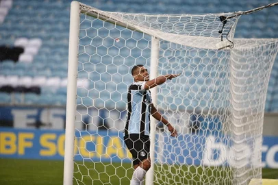 PORTO ALEGRE, RS, BRASIL - 16/11/2021 - O Grêmio recebe o Bragantino na Arena, em jogo válido pela 33ª rodada do Brasileirão. (Foto: André Ávila/Agencia RBS)<!-- NICAID(14942532) -->