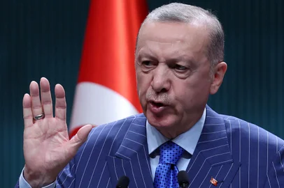 O presidente turco Recep Tayyip Erdogan durante uma coletiva de imprensa em Ankara (Photo by Adem ALTAN / AFP)<!-- NICAID(15096923) -->