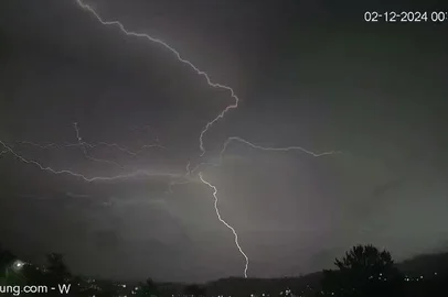 Observatórios registram mais de 1,5 mil raios durante tempestades no RS - Foto: Observatório Heller & Jung/Divulgação<!-- NICAID(15926385) -->