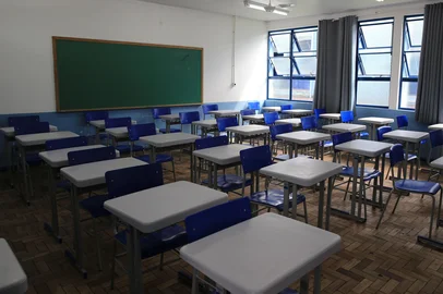 GRAVATAI,RS,BRASIL.2023,02,02.Escola Tuiuti com obras que se arrastam , e preocupma os pais que esperam por vagas.Na foto.Salas de aula com tudo reformado.(RONALDO BERNARDI/AGENCIA RBS).<!-- NICAID(15336774) -->
