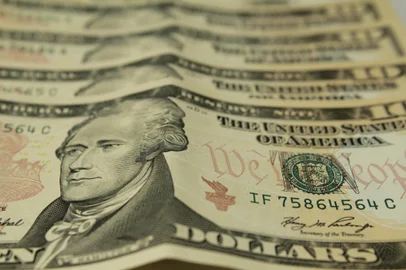 PORTO ALEGRE, RS, BRASIL, 10-09-2015 : Efeitos da disparada do dólar. (Foto: Marcos Santos/USP Imagens)Indexador: Marcos Santos/USP Imagens<!-- NICAID(11676066) -->