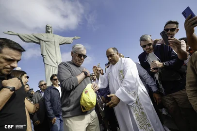 Carlo Ancelotti visita Cristo Redentor, no Rio de Janeiro, neste sábado (31/5)<!-- NICAID(16049859) -->
